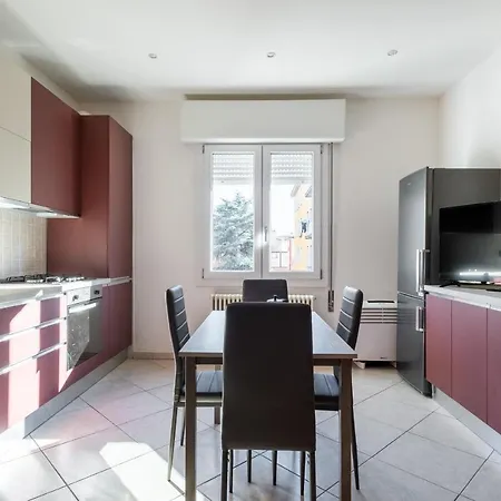 Апартаменты Giorgi Homes - Easy By Wonderful Italy Болонья